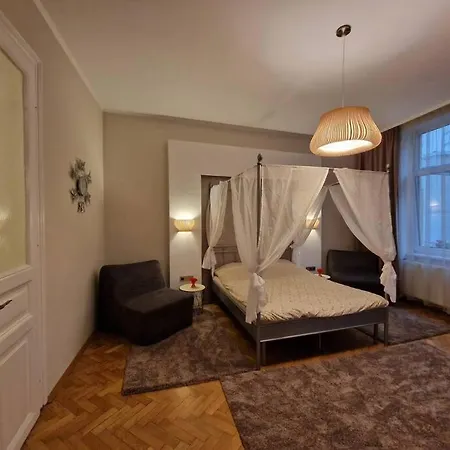Lägenhet Ap Central Croitorilor Cu Parcare *