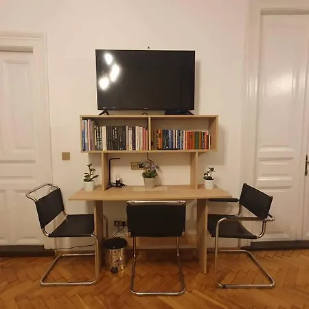Ap Central Croitorilor Cu Parcare *